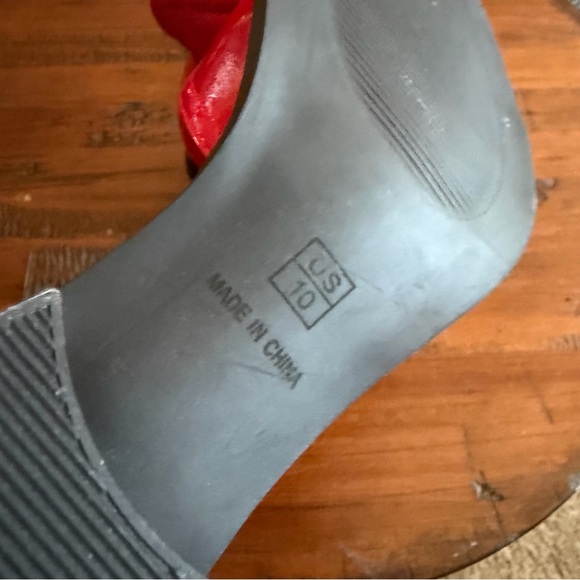 Red Patent Buckle Strap Women's Shoes - Picture 7 of 7